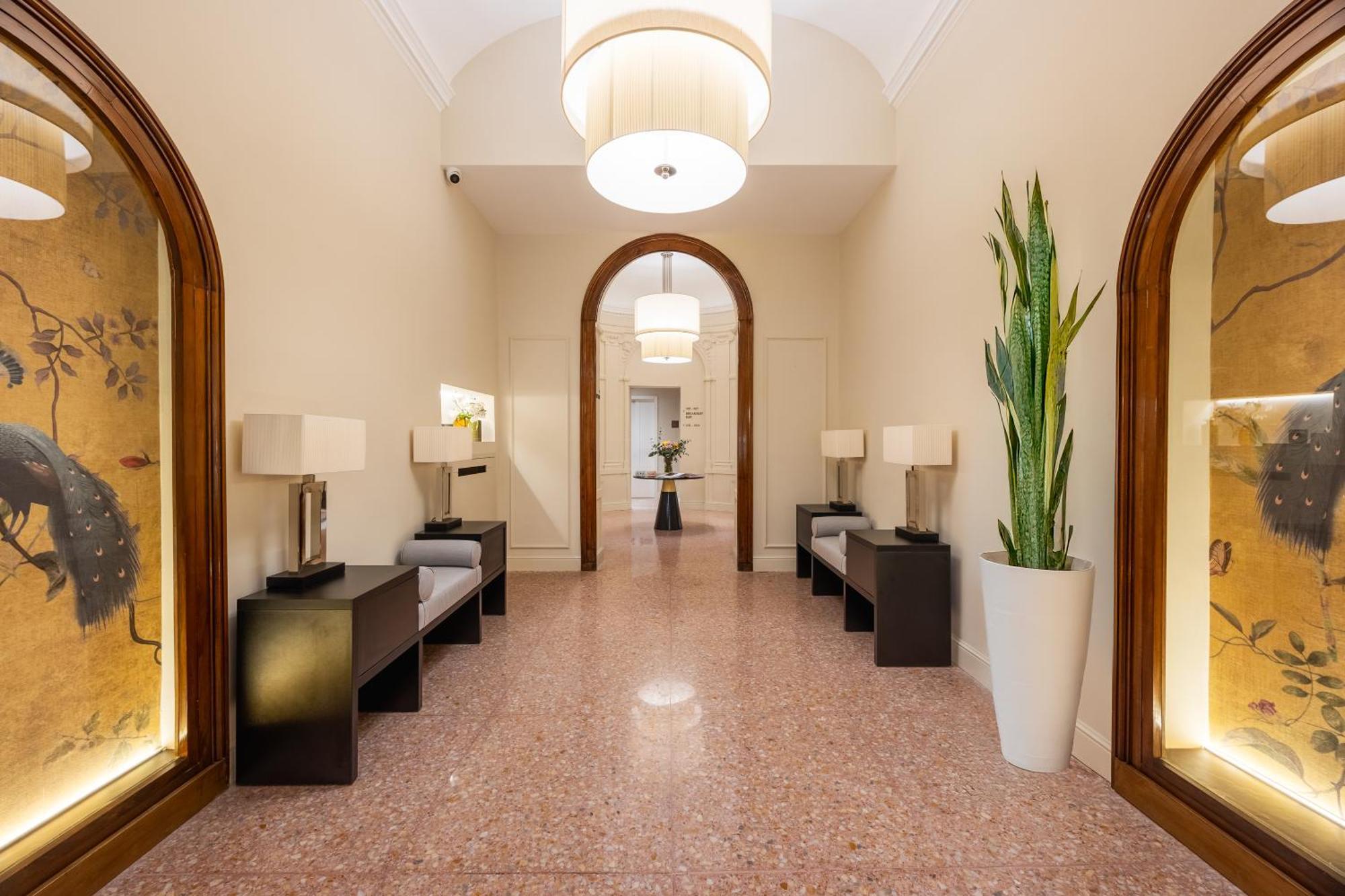Bh Hotel — Foto 1